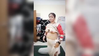 Indian desi uncle and aunty enjoy sexual intercourse with hot pussy kiss,hand job her,hot noobs pussy kiss