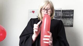 Kinky Big Tit Mature balloon popping fun.