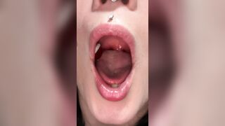 JanaSparksxx swallows whole gummies for her vore fans