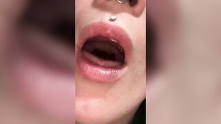 JanaSparksxx swallows whole gummies for her vore fans