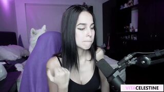 Gamer Girl just goes Wild on a Twitch Stream and Show her Perfect Ass just for You!