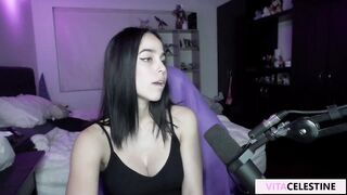 Gamer Girl just goes Wild on a Twitch Stream and Show her Perfect Ass just for You!